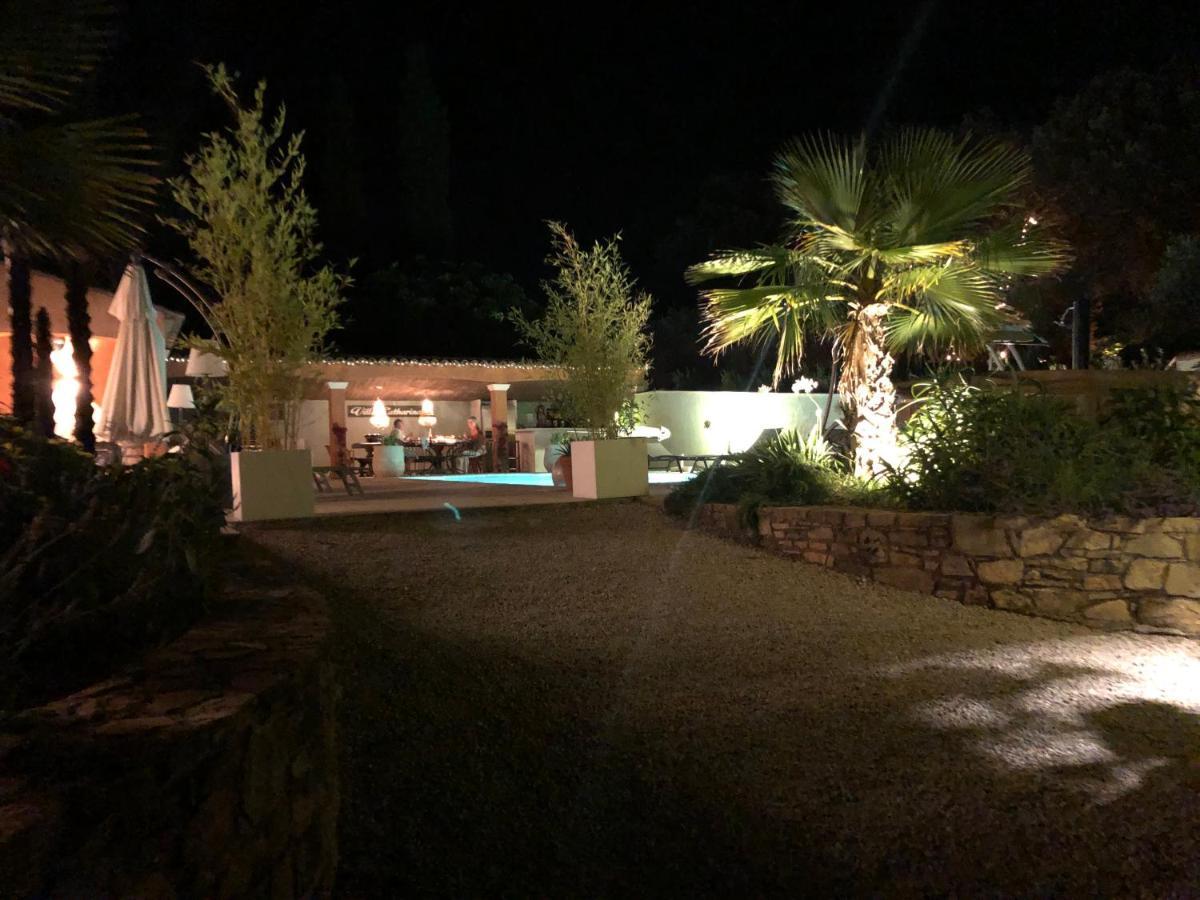 Villa Catharina ลอร์เกส ภายนอก รูปภาพ